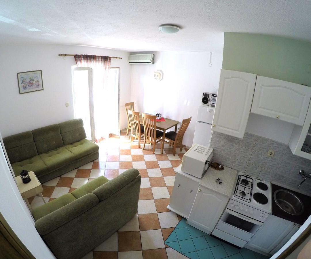 Blue City Apartment'S Repic 비오그라드나모루 외부 사진