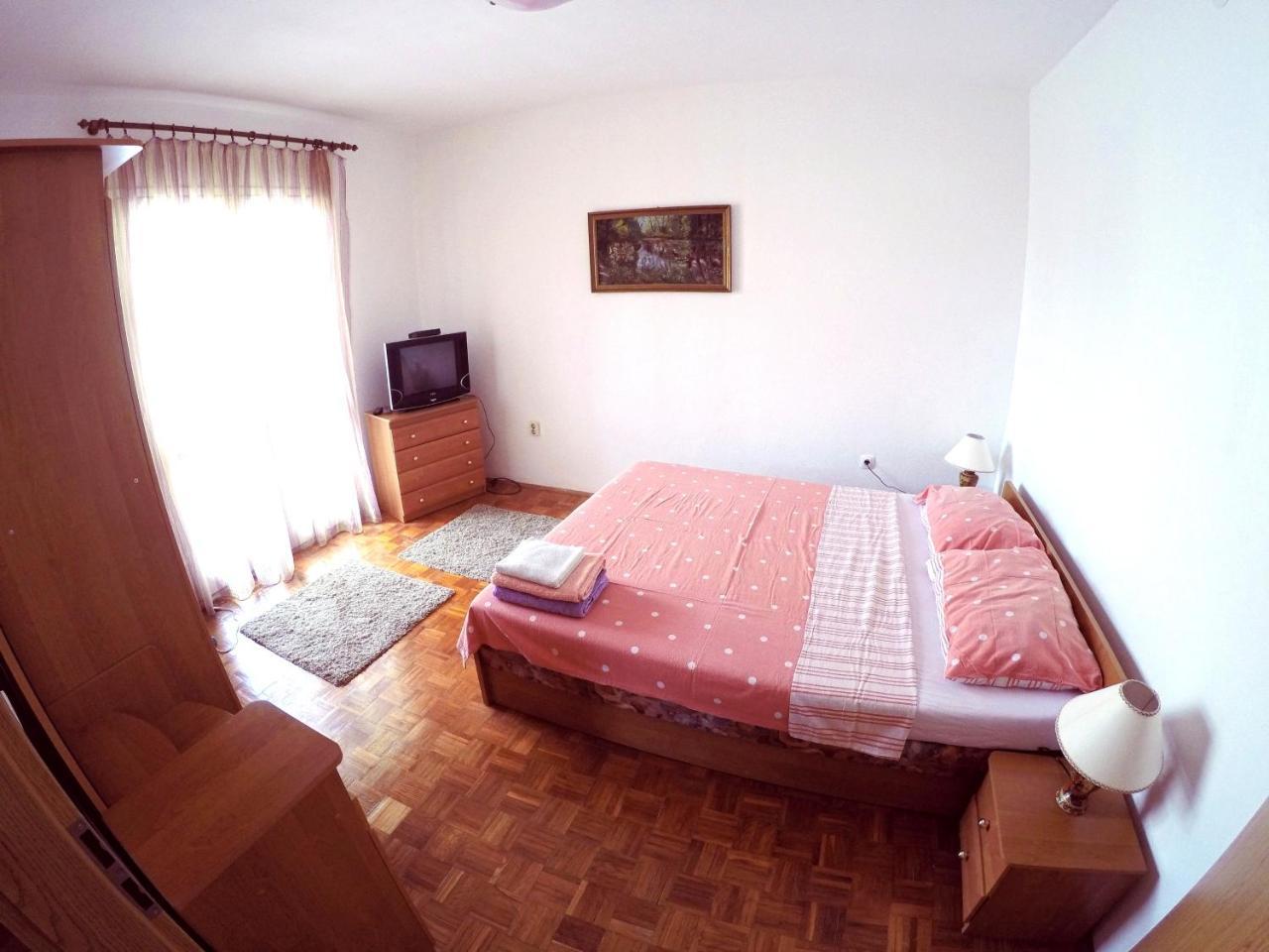 Blue City Apartment'S Repic 비오그라드나모루 외부 사진