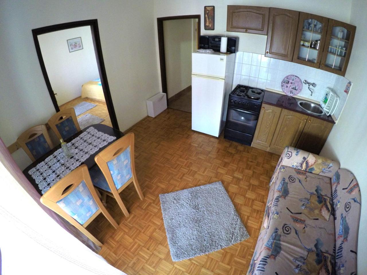 Blue City Apartment'S Repic 비오그라드나모루 외부 사진